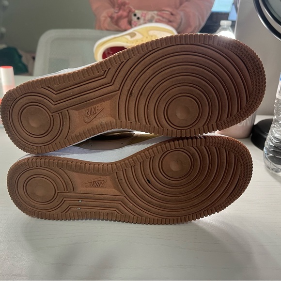 Nike Airforces - Picture 5 of 6